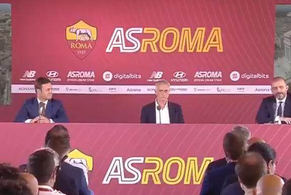 九游体育-体坛见证穆帅上任发布会：为往事叫屈，对孔蒂暗讽